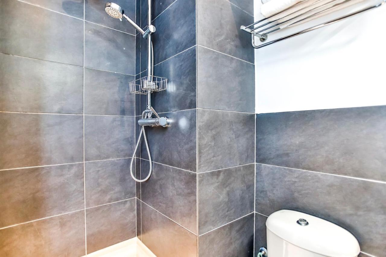Ghat Apartments Montroig Сіджас Екстер'єр фото