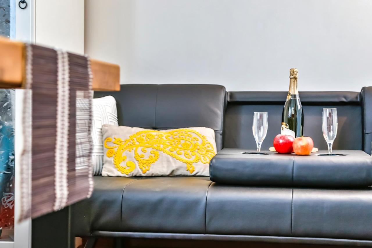 Ghat Apartments Montroig Сіджас Екстер'єр фото